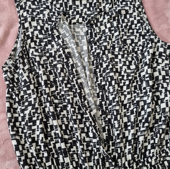 New York & Company black and white  patterned jumpsuit Size M - Picture 9 of 10